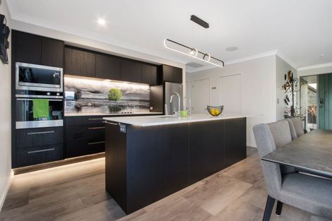 Photo of property in 6 Herring Place, Omokoroa, 3114