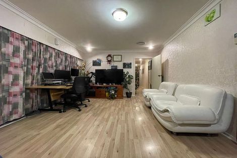 Photo of property in 15 Vanbrugh Place, Bucklands Beach, Auckland, 2014