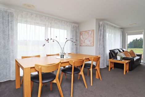 Photo of property in 21 Trailview Lane, Weston, Oamaru, 9401