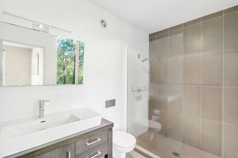 Photo of property in 9 Herrings Cove Place, Titirangi, Auckland, 0604