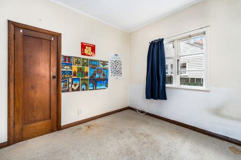 Photo of property in 218 College Street, West End, Palmerston North, 4412