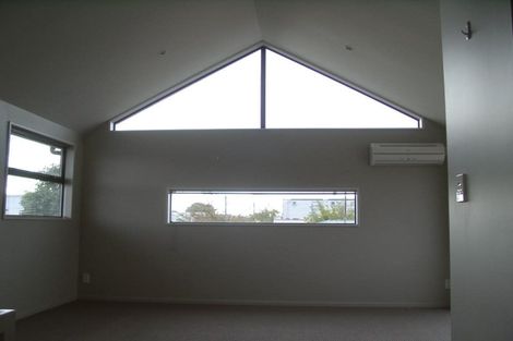 Photo of property in 1/450 Barbadoes Street, Edgeware, Christchurch, 8013