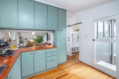 Photo of property in 53 Brandon Street, Featherston, 5710