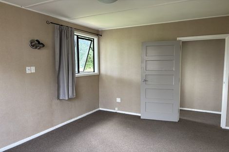 Photo of property in 49 Molesworth Street, Taita, Lower Hutt, 5011