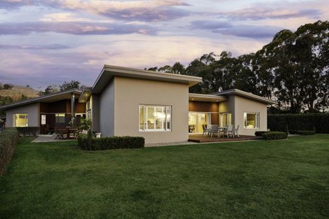 Photo of property in 14 Spur Road, Havelock North, 4130