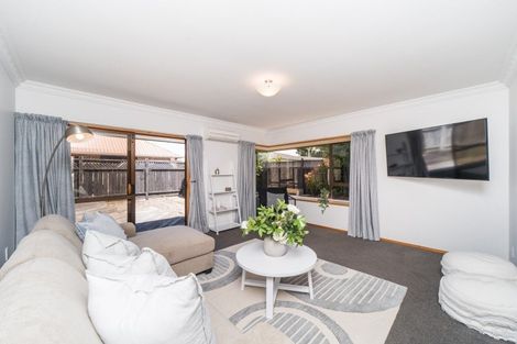Photo of property in 3 Silverdale Court, Terrace End, Palmerston North, 4410