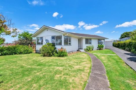 Photo of property in 13 Harmel Road, Glendene, Auckland, 0602