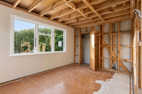 Photo of property in 33 Castor Crescent, Cannons Creek, Porirua, 5024