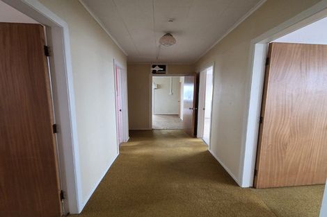 Photo of property in 1/323 Saint Aubyn Street, New Plymouth, 4310