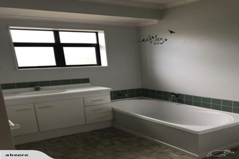 Photo of property in 26 Mangakoea Place, St Andrews, Hamilton, 3200