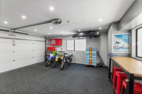 Photo of property in 22 Matisse Drive, West Harbour, Auckland, 0618