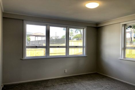 Photo of property in 3 Christina Avenue, Te Atatu South, Auckland, 0602