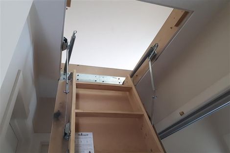 Photo of property in 12 Toi Toi Place, Northcote, Auckland, 0627