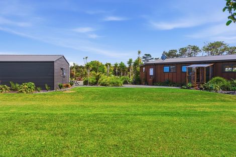 Photo of property in 4037b Far Road North, Pukenui, 0484