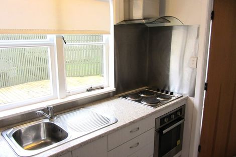 Photo of property in 18 Saulbrey Grove, Woburn, Lower Hutt, 5010