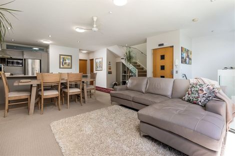 Photo of property in 4/35 Victoria Road, Mount Maunganui, 3116