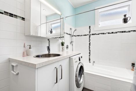 Photo of property in 37 Richmond Avenue, Karori, Wellington, 6012