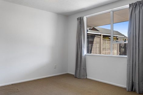 Photo of property in 2/68 Lowry Avenue, Redwood, Christchurch, 8051