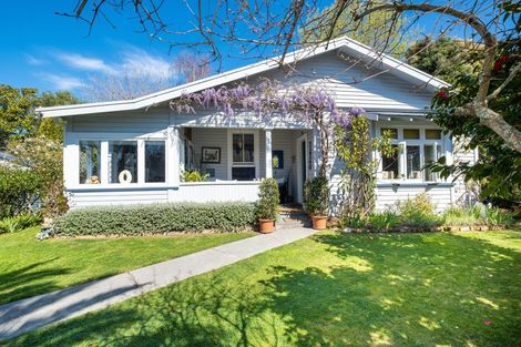 Photo of property in 8 Greenwood Road, Havelock North, 4130