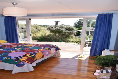 Photo of property in 44 Sarah Street, Waikawa Beach, Levin, 5573