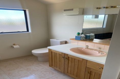 Photo of property in 90a Govett Avenue, Frankleigh Park, New Plymouth, 4310