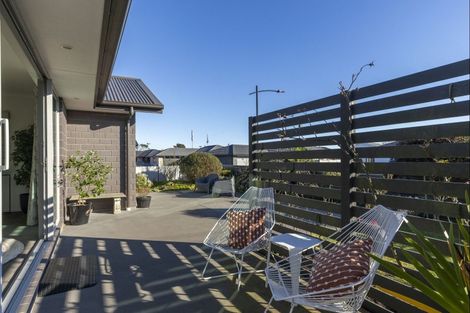 Photo of property in 1 Howe Place, Upper Vogeltown, New Plymouth, 4310
