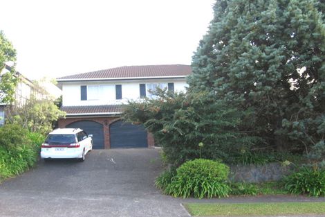 Photo of property in 32 Ravenstone Place, Chatswood, Auckland, 0626