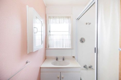 Photo of property in 11 Bartholomew Road, Levin, 5510