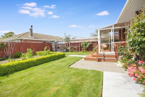 Photo of property in 25 Erin Crescent, Mairehau, Christchurch, 8013