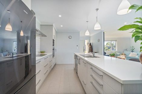 Photo of property in 36 Tairua Palms Place, Tairua, 3508