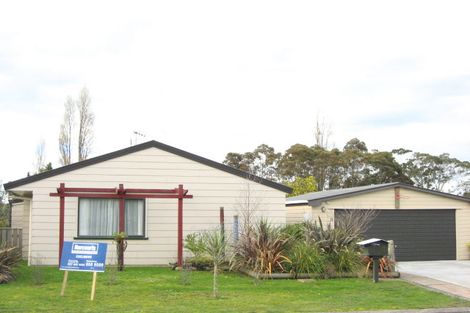 Photo of property in 11 Abbot Avenue, Waipawa, 4210