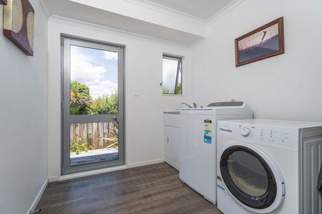 Photo of property in 40 Tairua Palms Place, Tairua, 3508