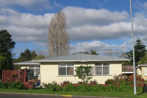 Photo of property in 8 Stirling Grove, Greerton, Tauranga, 3112