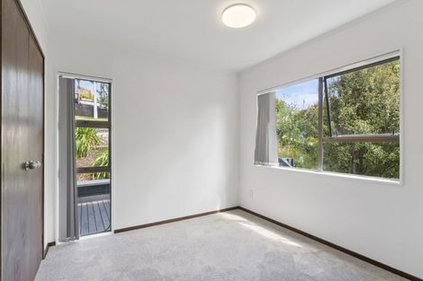 Photo of property in 34 Capilano Place, Glenfield, Auckland, 0629