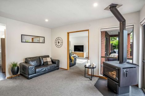 Photo of property in 16 Lancewood Drive, Halswell, Christchurch, 8025