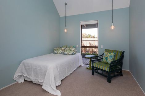 Photo of property in 120 Avondale Road, Taradale, Napier, 4112