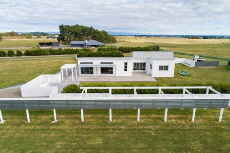 Photo of property in 637 Mount Stewart Halcombe Road, Halcombe, Feilding, 4779