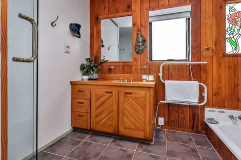 Photo of property in 9 Weir Crescent, Onerahi, Whangarei, 0110