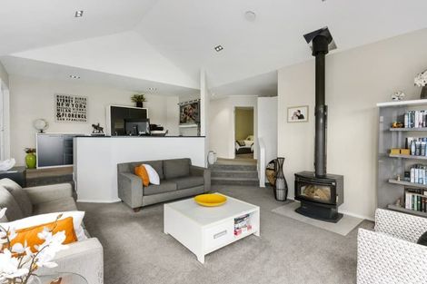 Photo of property in 29 Wiltshire Place, Somerville, Auckland, 2014