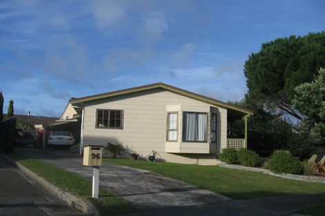 Photo of property in 94 Mercury Way, Whitby, Porirua, 5024