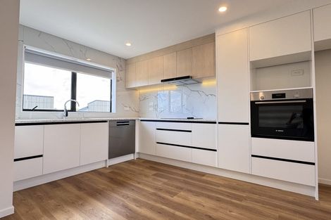 Photo of property in 2/387 Mount Albert Road, Mount Roskill, Auckland, 1041