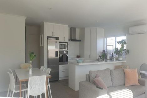 Photo of property in 10 Awatira Drive, Papamoa Beach, Papamoa, 3118