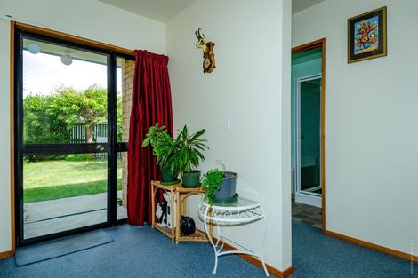 Photo of property in 2/25 Aberfoyle Place, Parklands, Christchurch, 8083