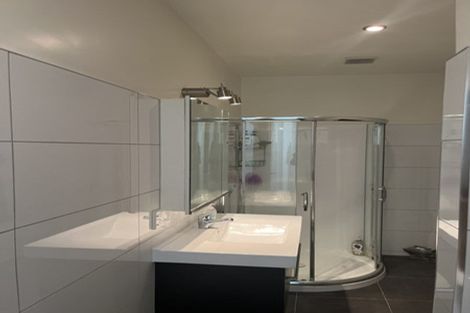 Photo of property in 2/25 Home Street, Mount Victoria, Wellington, 6011