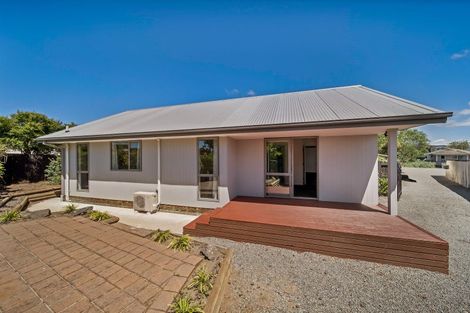 Photo of property in 2/65 Kuaka Crescent, Bromley, Christchurch, 8062