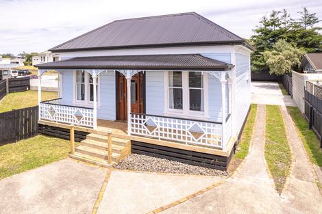 Photo of property in 65 Carlton Avenue, Gonville, Wanganui, 4501