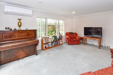 Photo of property in 17 Sheriff Place, Randwick Park, Auckland, 2105