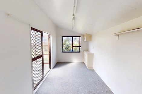 Photo of property in 18 Homewood Avenue, Levin, 5510