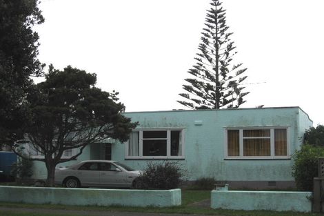 Photo of property in 7 Ruapehu Street, Castlecliff, Whanganui, 4501