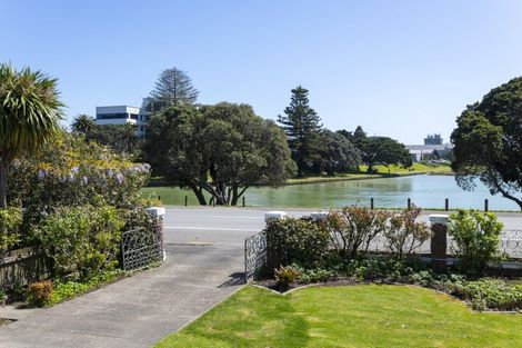 Photo of property in 75 Esplanade, Kaiti, Gisborne, 4010